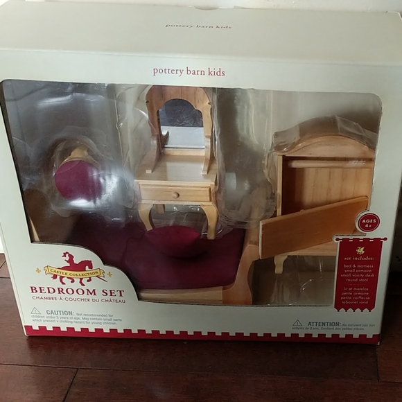 Pottery Barn Castle Collection bedroom set - Picture 1 of 3